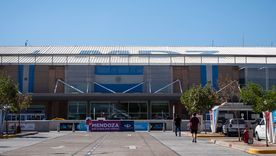 Las obras en Mendoza apuntan a ampliar la operación en 40% y en San Rafael ampliarián la terminal. Las obras en Mendoza apuntan a ampliar la operación en 40% y en San Rafael ampliarián la terminal.