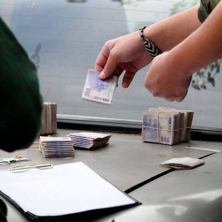 Los comerciantes fueron citados para comprar dólares y terminaron asaltados por los supuestos vendedores