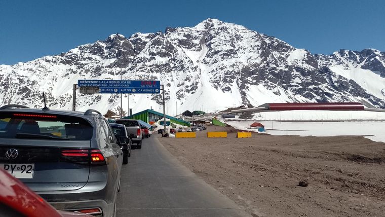 A diferencia de otros fines de semana, hubo poco movimiento en la aduana Foto: Osvaldo Valle