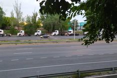caos vehicular por una protesta de camioneros en el acceso sur