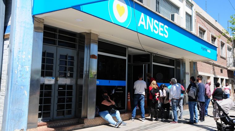 Anses entrega un bono extra de más de 9 mil pesos por única vez Foto: ALF PONCE MERCADO / MDZ