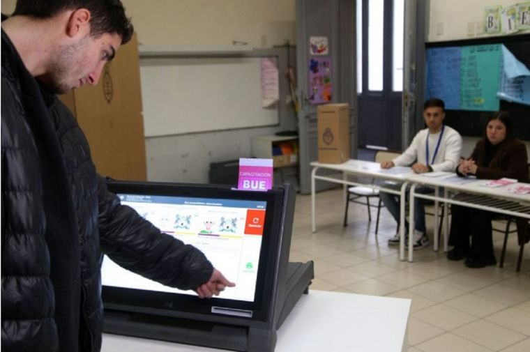 Voto electrónico en CABA Foto: Prensa Gobierno de la Ciudad de Buenos Aires
