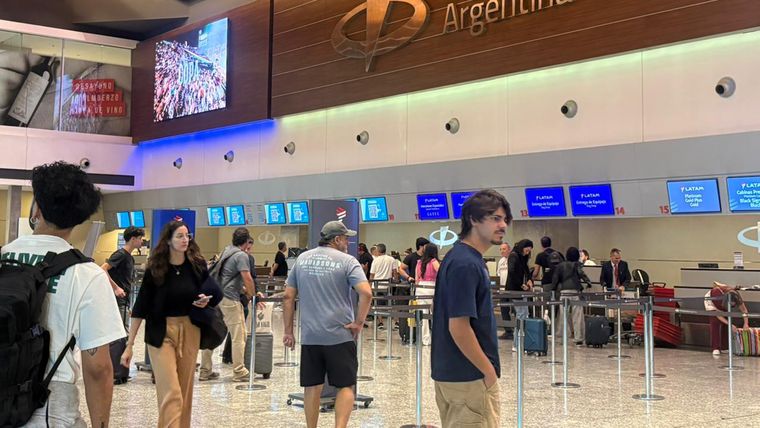 Con la ampliación proyectada, se espera que El Plumerillo aumente su capacidad operativa en aproximadamente 40%. Con la ampliación proyectada, se espera que El Plumerillo aumente su capacidad operativa en aproximadamente 40%.