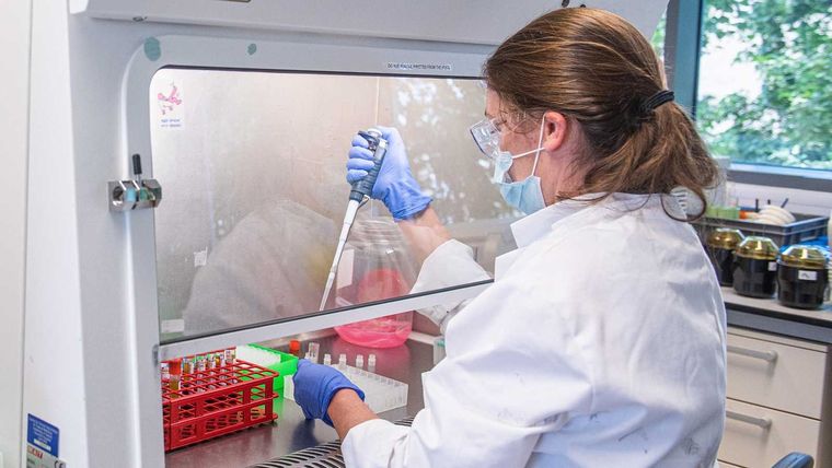 La vacuna de Oxford-Astra Zeneca ya se produce en nuestro país