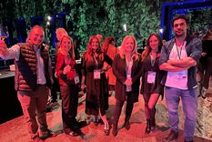 Emprendedores mendocinos, staff de ProMendoza y del Emetur en la cata internacional de Vinos de la reunión de la Great Wine Capitals 2025. Emprendedores mendocinos, staff de ProMendoza y del Emetur en la cata internacional de Vinos de la reunión de la Great Wine Capitals 2025.