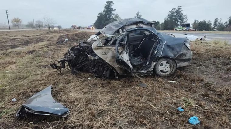 El brutal choque ocurrió en una ruta de la provincia de Tucumán. 