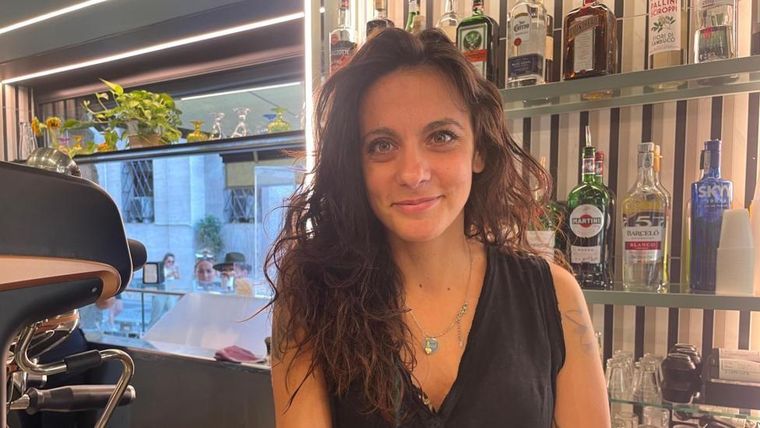 Eleonora dice que los italianos están molestos porque gran parte de la tradición del país se basa en la comida.