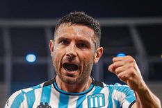 Maravilla Martínez renovó su vínculo con Racing y dio unas palabras de agradecimiento. Maravilla Martínez renovó su vínculo con Racing y dio unas palabras de agradecimiento.