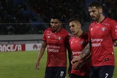 un ex boca acordo su salida de un club de bolivia por el coronavirus