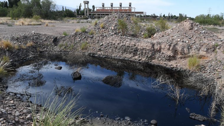 El predio de la fábrica abandonada donde se confirmó la presencia de mercurio. Foto: Marcos Garcia/MDZ