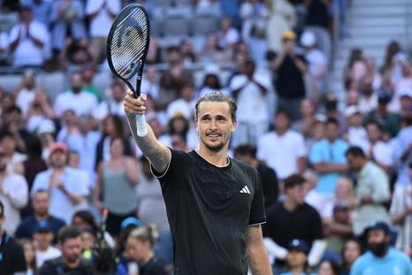 Alexander Zverev avanzó a cuartos de final en Melbourne. Alexander Zverev avanzó a cuartos de final en Melbourne.