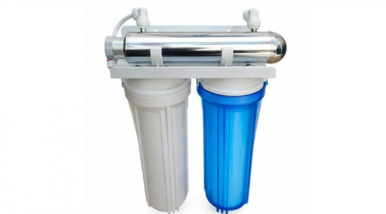 El esquema de un sistema de purificación de agua para consumo que combina etapas de fotólisis UVC y captura mediante materiales adsorbentes desarrollado por investigadores del Conicet. El esquema de un sistema de purificación de agua para consumo que combina etapas de fotólisis UVC y captura mediante materiales adsorbentes desarrollado por investigadores del Conicet.