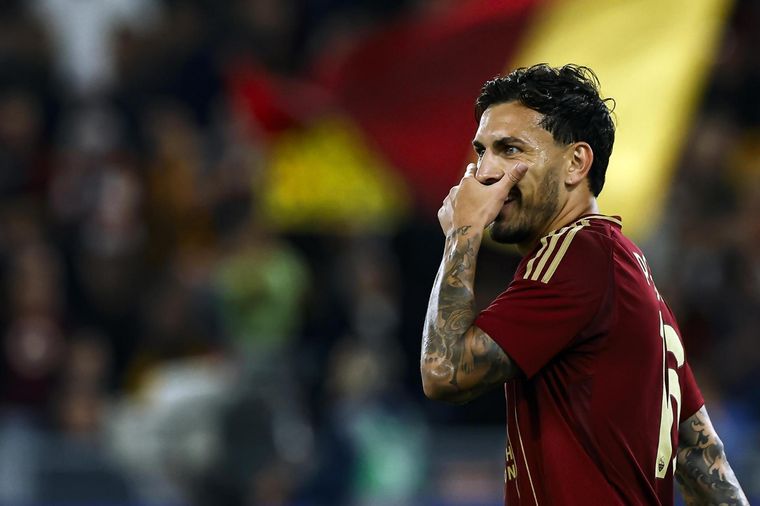 Paredes podría jugar el Mundial de Clubes con Boca. Foto: EFE Paredes podría jugar el Mundial de Clubes con Boca. Foto: EFE