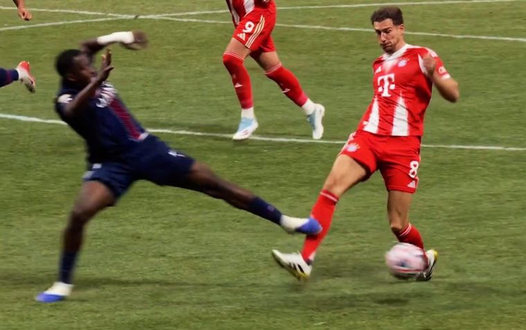 Por este planchazo sobre Leon Goretzka, el PSG pierde a Pacho por el resto del Mundial de Clubes Por este planchazo sobre Leon Goretzka, el PSG pierde a Pacho por el resto del Mundial de Clubes