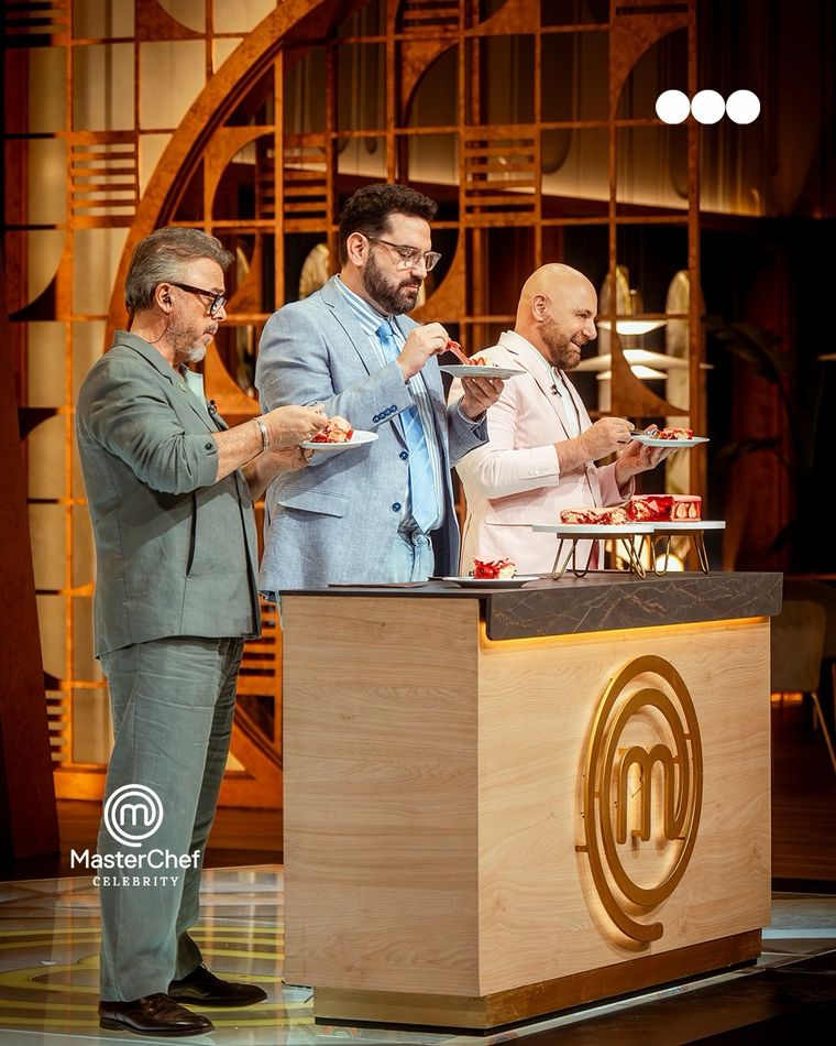 El jurado, compuesto por Betular, De Santis y Martitegui, se mostró más contento que nunca. El jurado, compuesto por Betular, De Santis y Martitegui, se mostró más contento que nunca.