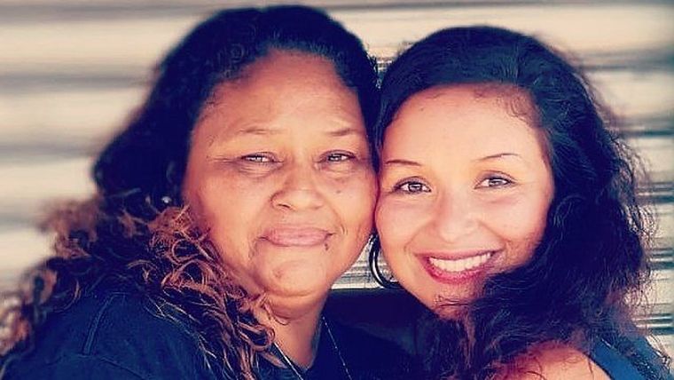 Mariela y su madre, Lorena, se reencontraron 30 años después de su nacimiento. Foto: Cortesía Mariela Sifontes