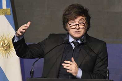 MDZol | El presidente Javier Milei insiste con que el déficit cero es innegociable y valora el ajuste de las cuentas públicas para lograrlo, pero gran parte sale del bolsillo de los jubilados. Foto: Juan Mateo Aberastain/MDZ