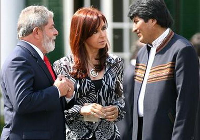 Evo Morales junto a Cristina Kirchner y Lula Da Silva. Foto: EFE