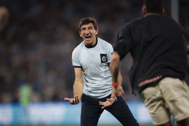 Gustavo Costas abrió su corazón tras el triunfazo de Racing ante River y redobló la apuesta para el tramo final del Torneo Clausura.&nbsp;