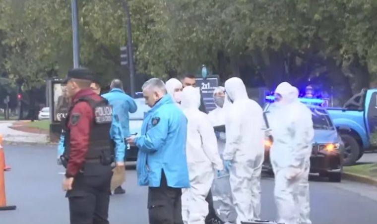 Científica trabaja en el lugar