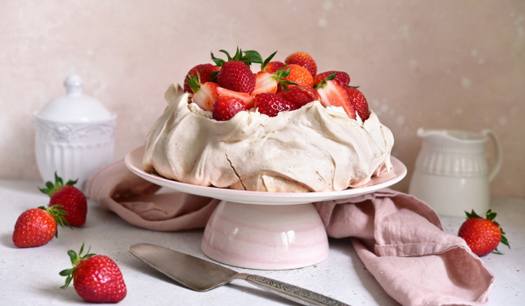 La mejor receta de Pavlova con frutas de temporada Foto: Shutterstock