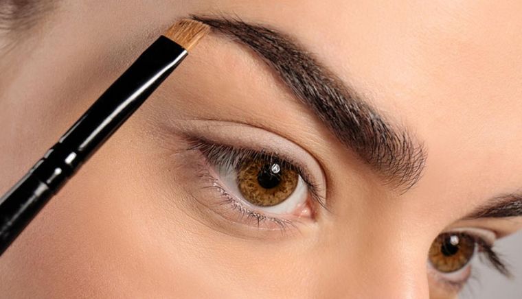 Trucos para obtener unas cejas perfectas si recurrir al microblanding