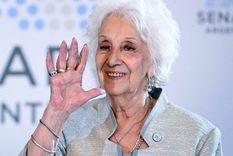 La CGT respaldó a la titular de Abuelas de Plaza de Mayo, Estela de Carlotto, tras las fuertes críticas de la candidata a vicepresidenta por la Libertad Avanza, Victoria Villarruel Foto: ALF PONCE MERCADO / MDZ