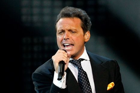 El galán Andrés García se agarró a los golpes con Luisito Rey, padre de Luis Miguel.