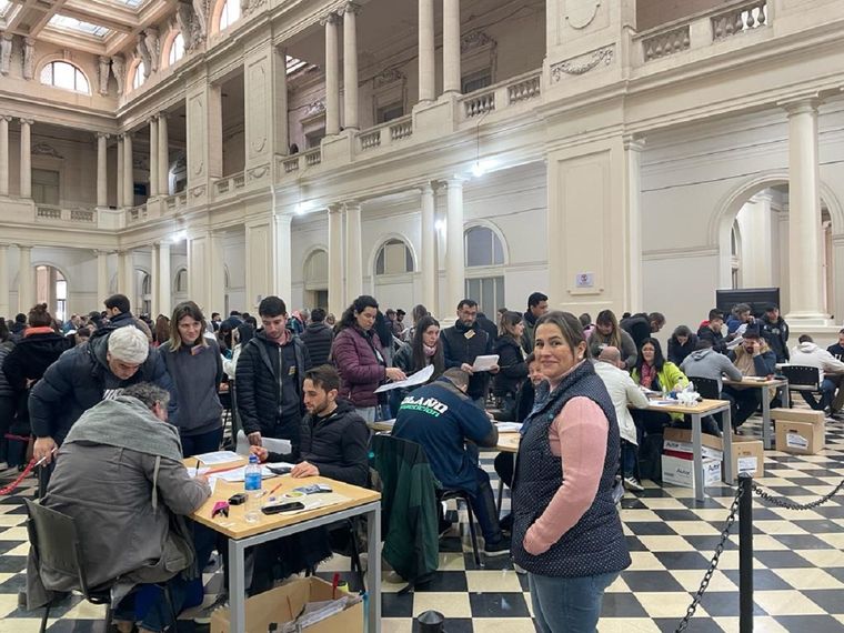 Sexto día del escrutinio definitivo, en el Pasaje Dardo Rocha, de las PASO 2023 Foto: MDZ Jose Luis Carut