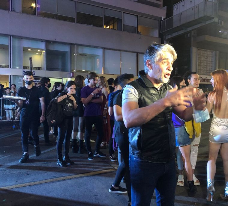 Pablo Echarri estuvo presente en la celebración del lanzamiento de la temporada de verano 2022