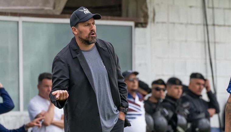 El Ogro afronta un nuevo ciclo en el equipo de Bajo Flores. Foto: Instagram @fabbianiok