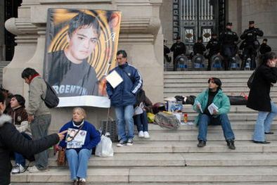MDZol | Imagen de los Tribunales instantes previos al inicio del juicio por la tragedia del boliche República Cromañón. Foto: Télam