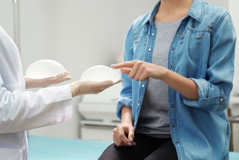 Es un mito que los implantes deben renovarse cada 10 años. Foto: Shutterstock