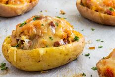 Patatas rellenas con atún Una receta simple y en pocos minutos para disfrutar en familia. Foto: Shutterstock