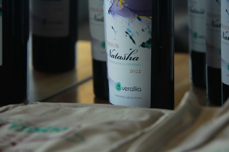 La nueva botella de la Reina de la Vendimia