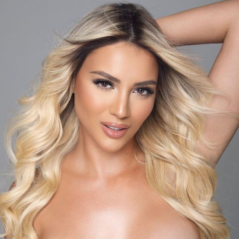 Katherine Martínez deslumbra en la pasarela con un microbikini rosado. Foto: Katherine Martínez / Instagram