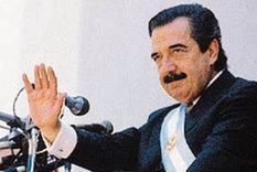 La historia no le brindó a Raúl Alfonsín ni la posibilidad ni las herramientas para dar forma a ese cuarto movimiento. Foto: Blogspot.