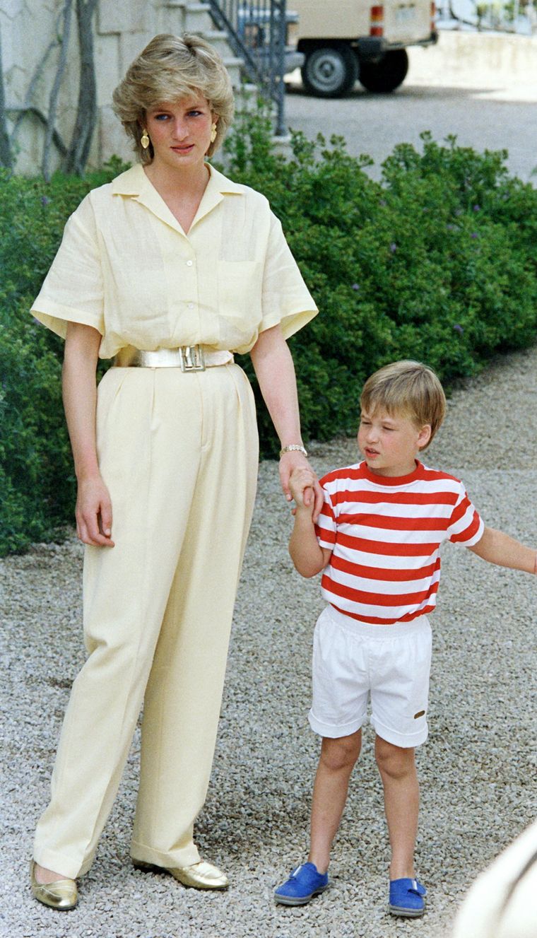 Diana de Gales nos muestra qué fácil es llevar el cinturón en cualquier ocasión Foto: Today