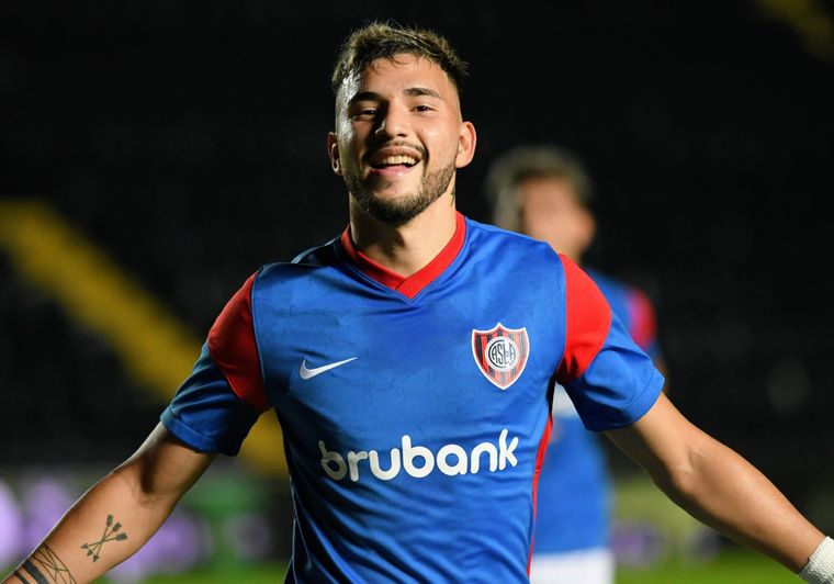 Leguizamón fue el autor de los dos goles. Foto: FotoBaires