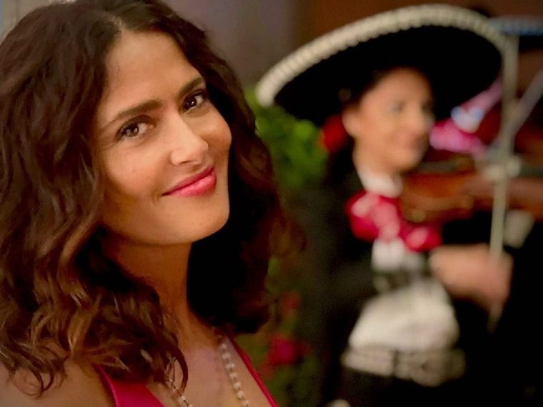 Salma Hayek es una de las actrices más populares de México.