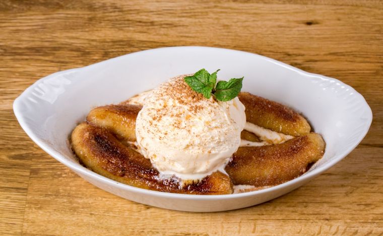 Plátanos flambeados Una receta simple y deliciosa para sorprender a tus invitados Foto: Shutterstock