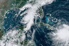 laura se vuelve gran huracan en su avance hacia el sur de eeuu