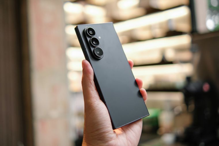 El Samsung Galaxy S25 Ultra lidera la gama alta de la marca en Argentina. El Samsung Galaxy S25 Ultra lidera la gama alta de la marca en Argentina.