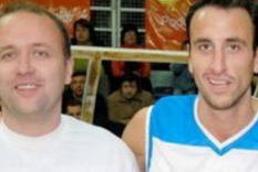 Leandro junto a su hermano, Emanuel Ginóbili.