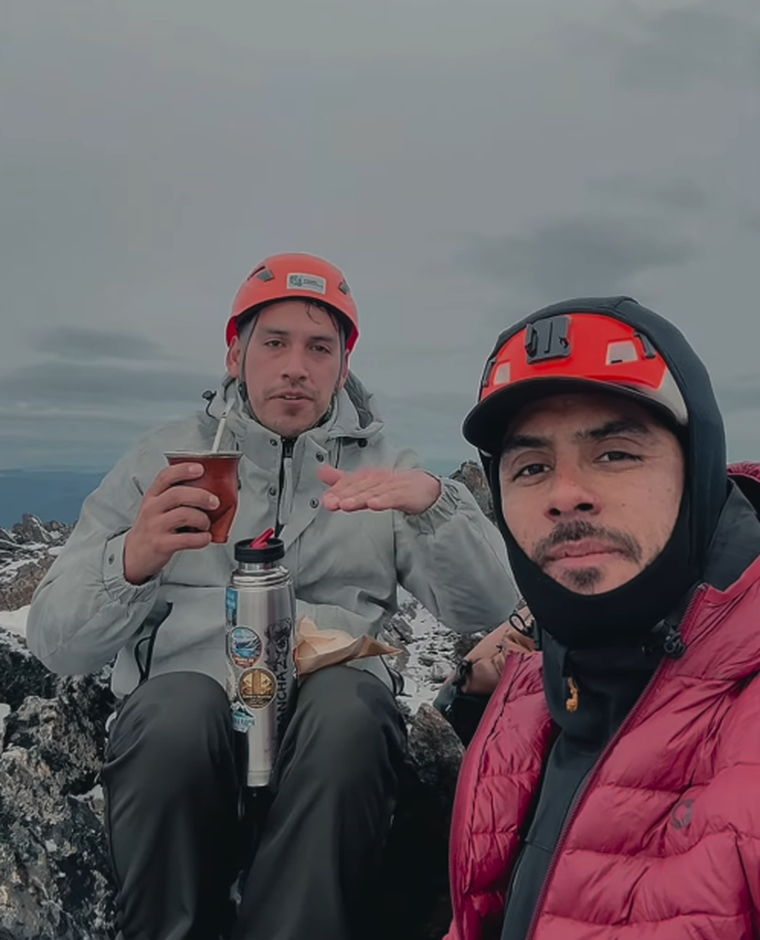 Emiliano Feidas hacía montañismo junto a sus amigos. Emiliano Feidas hacía montañismo junto a sus amigos.