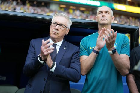 El gesto de Carlo Ancelotti dio la vuelta al mundo y conquistó a los torcedores brasileños. El gesto de Carlo Ancelotti dio la vuelta al mundo y conquistó a los torcedores brasileños.