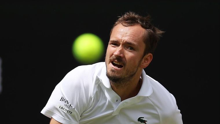 Medvedev protagonizó un escandaloso momento durante su enfrentamiento con Alcaraz. Foto: EFE