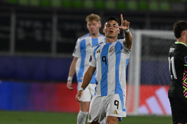 Después de su doblete ante Cuba, Alejo Sarco volvió a marcar y abrió el camino de la gran victoria frente a Australia.&nbsp;