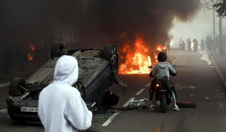 La violencia en Francia se sigue recrudeciendo Foto: Efe.