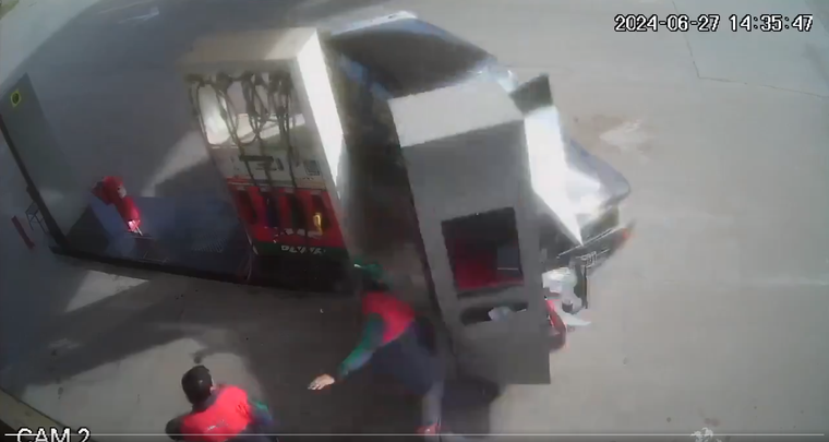 Dos playeros resultaron heridos por el choque. Foto: Captura vídeo